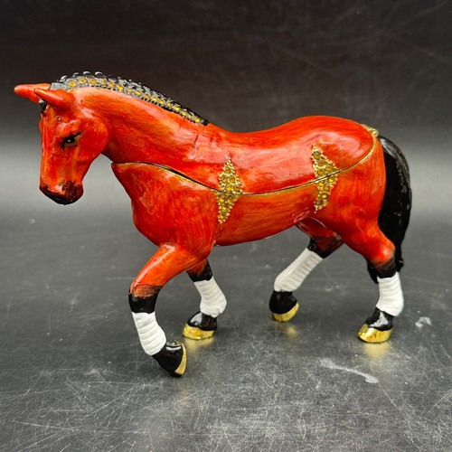 Arora horse trinket - horse,