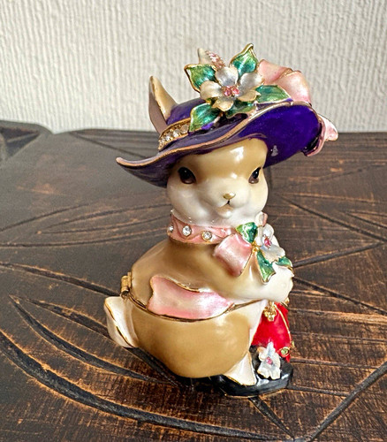 Arora hidden treasures lady - hidden,