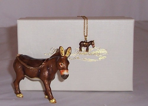 Hidden treasures donkey - treasures,